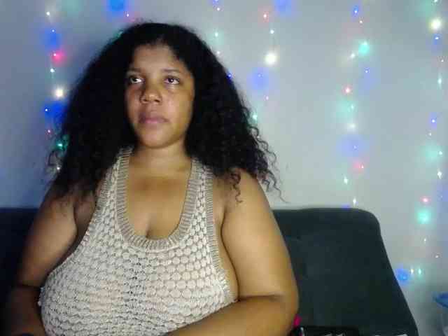 Lilyth-brown webcam