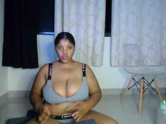 Lilyth-brown webcam