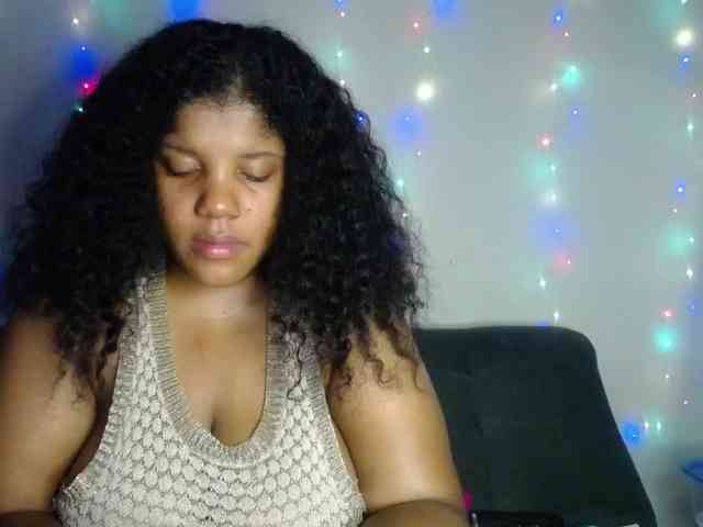 Lilyth-brown webcam