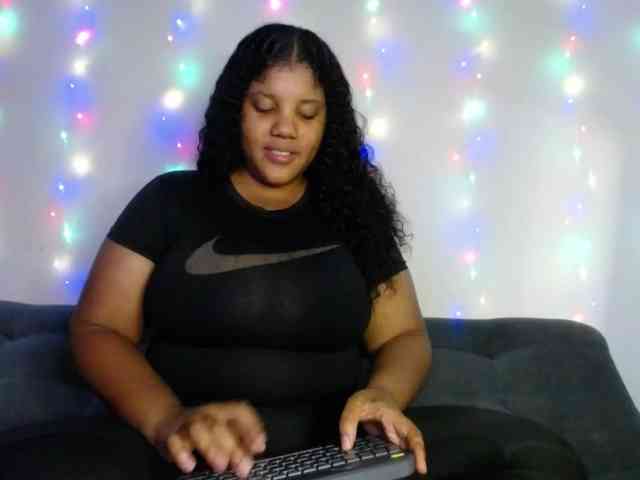 Lilyth-brown webcam