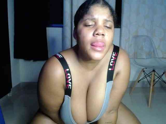 Lilyth-brown webcam