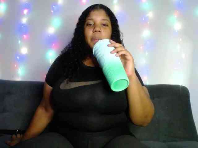 Lilyth-brown webcam