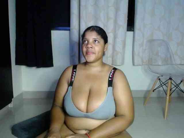 Lilyth-brown webcam