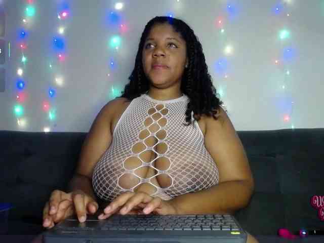 Lilyth-brown webcam