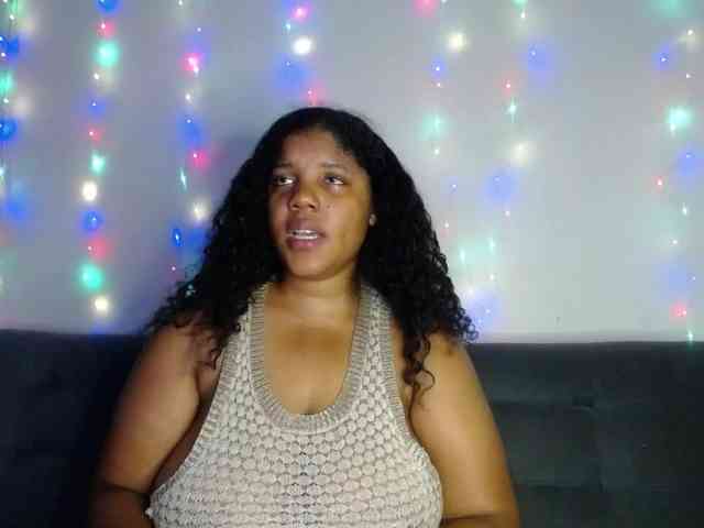 Lilyth-brown webcam