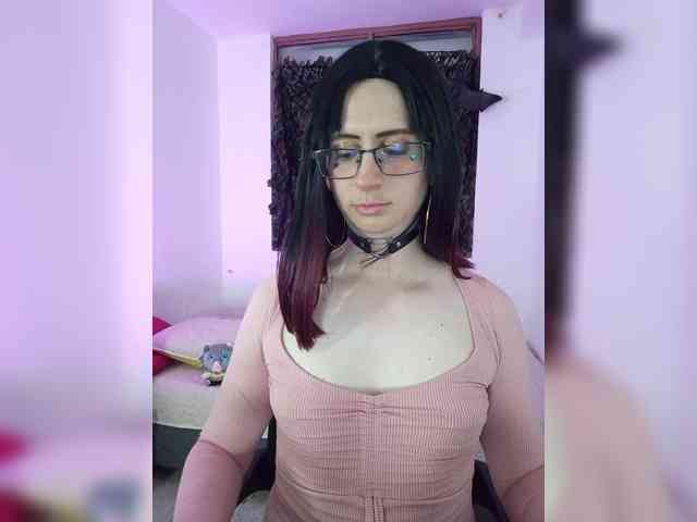 kim-edwards Live Webcam on BongaCams
