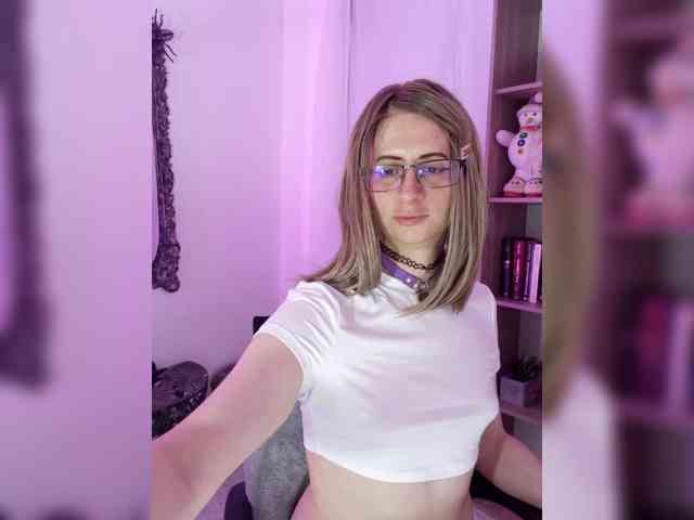 kim-edwards Live Webcam on BongaCams