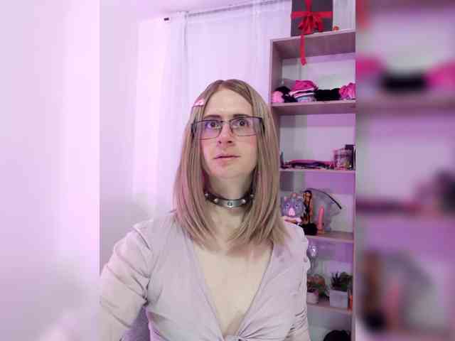 kim-edwards Live Webcam on BongaCams