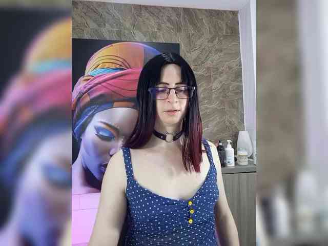 kim-edwards Live Webcam on BongaCams