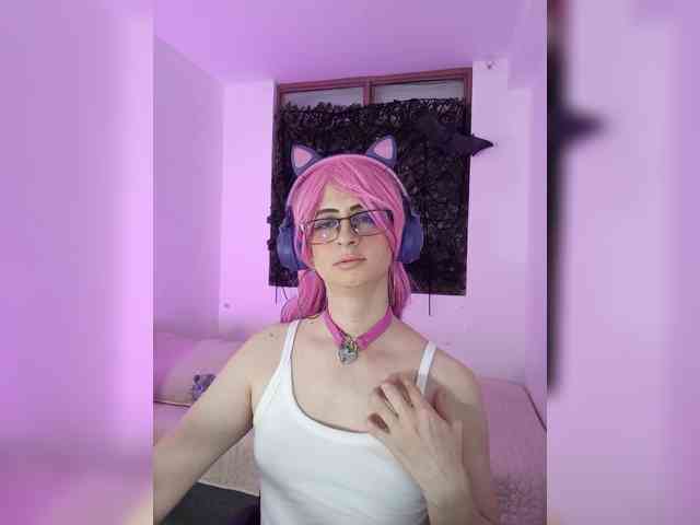 kim-edwards Live Webcam on BongaCams