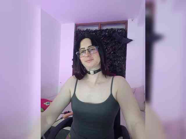 kim-edwards Live Webcam on BongaCams
