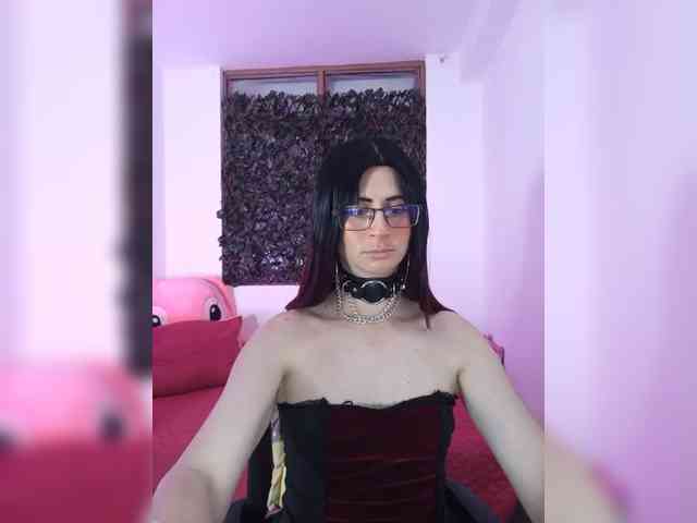 kim-edwards Live Webcam on BongaCams