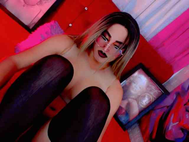 Megansweett1 Live Webcam on BongaCams