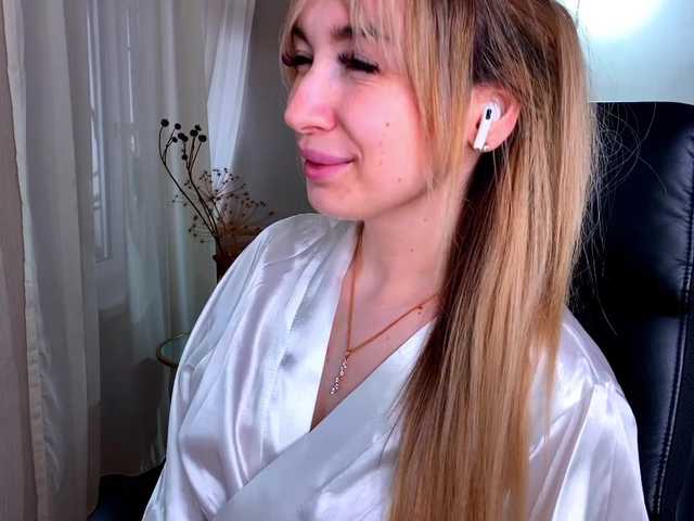 x-----x's BongaCams show and profile