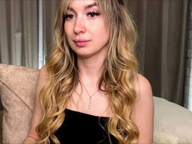 x-----x's BongaCams show and profile