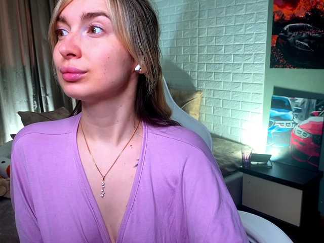 x-----x's BongaCams show and profile