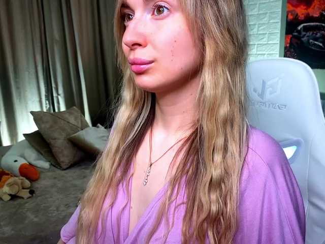 x-----x's BongaCams show and profile