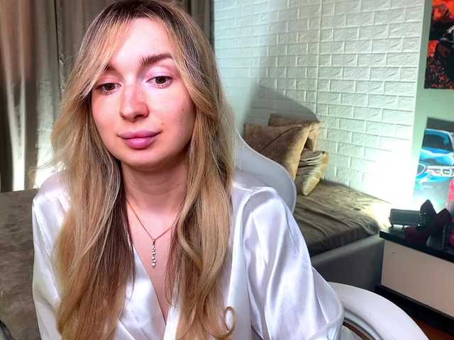 x-----x's BongaCams show and profile