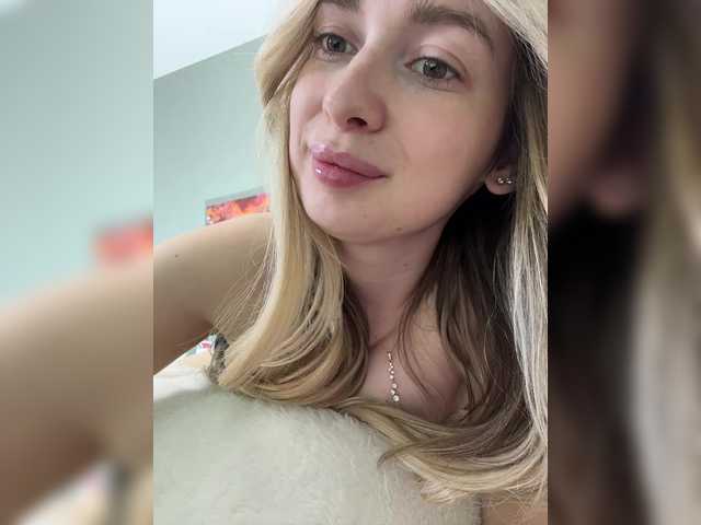 x-----x's BongaCams profile