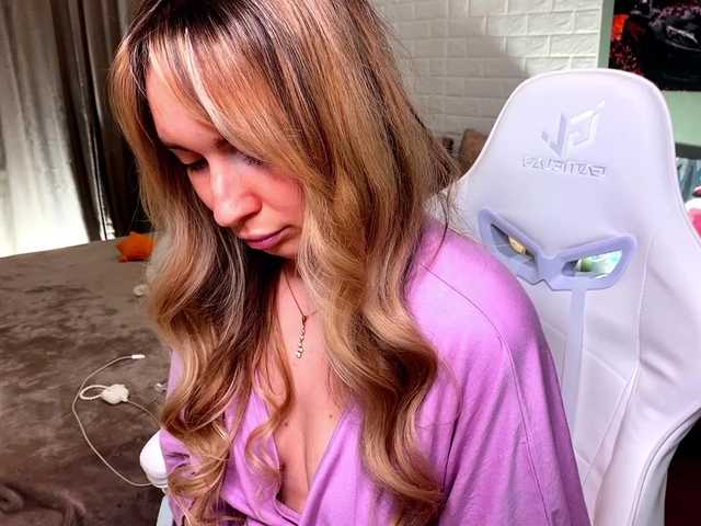 x-----x's BongaCams show and profile