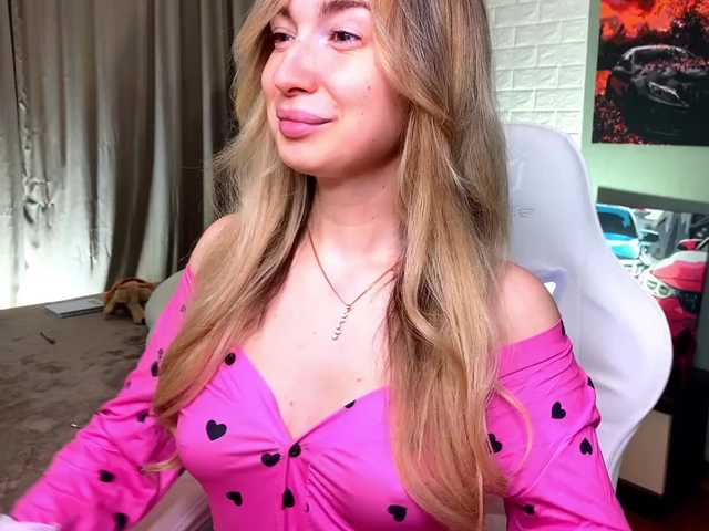 x-----x's BongaCams show and profile