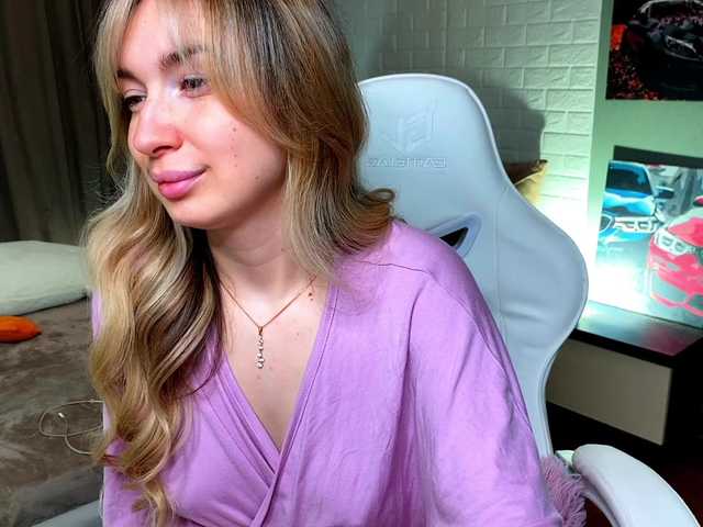 x-----x's BongaCams show and profile