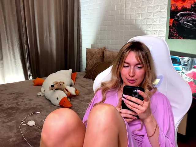 x-----x's BongaCams show and profile