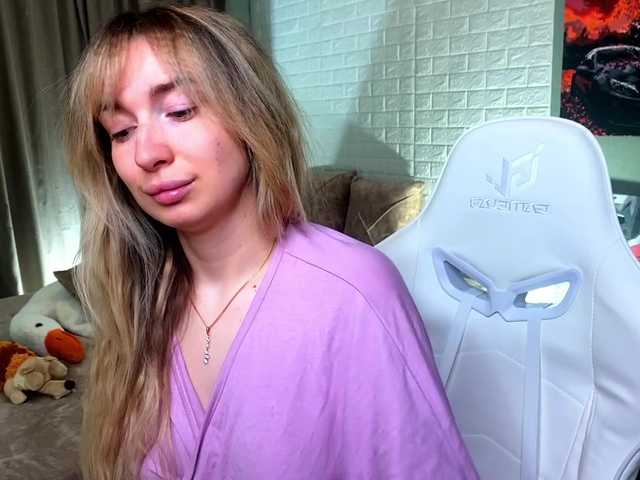 x-----x's BongaCams show and profile