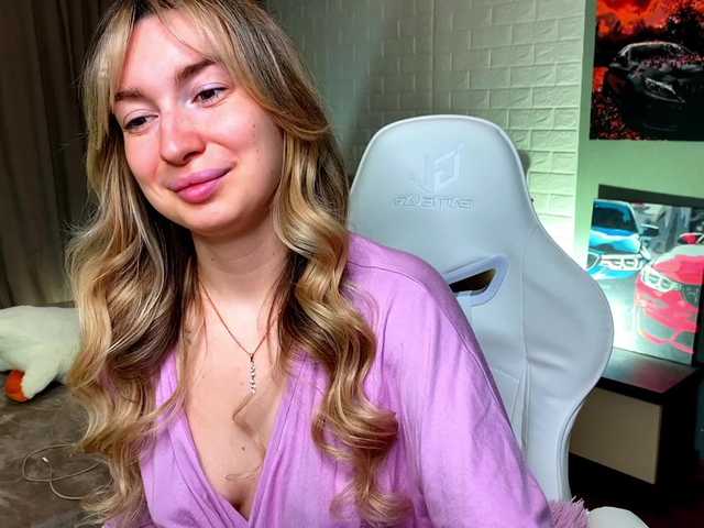 x-----x's BongaCams show and profile