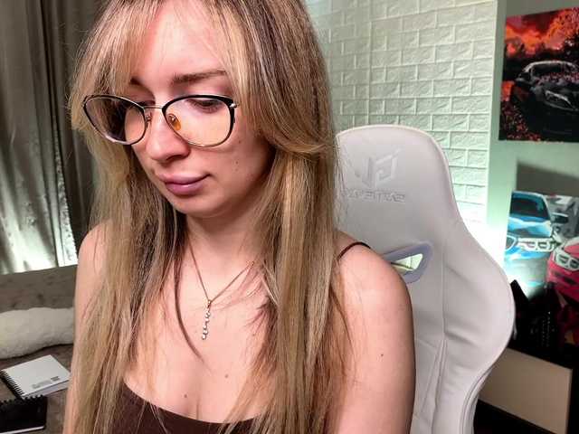 x-----x's BongaCams show and profile