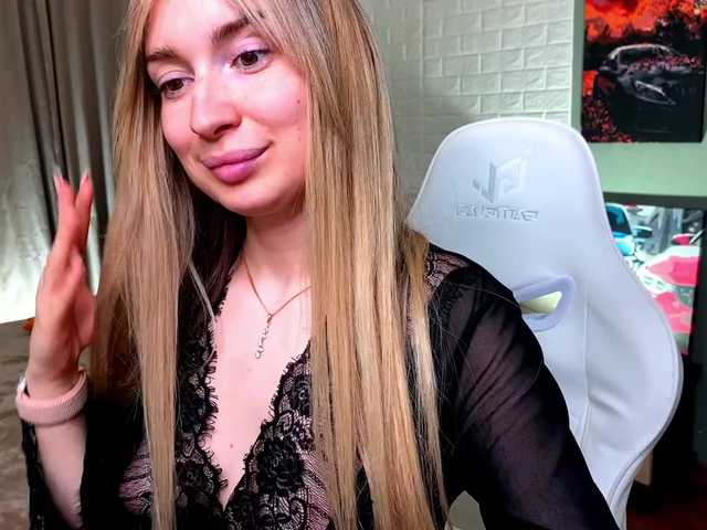 x-----x's BongaCams show and profile