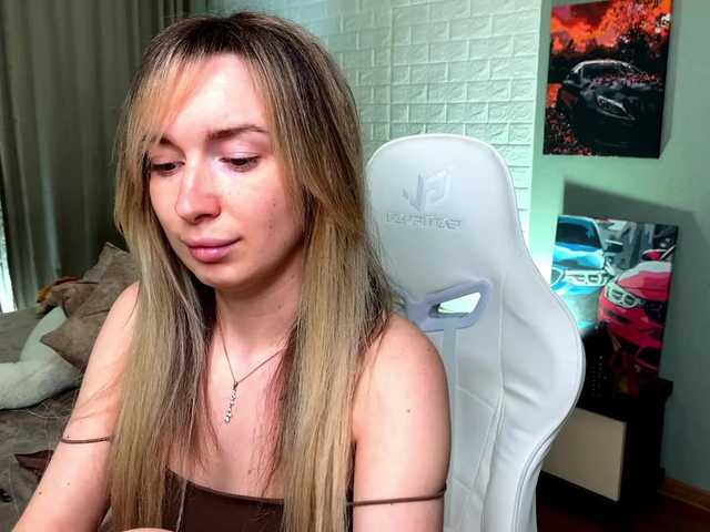 x-----x's BongaCams show and profile