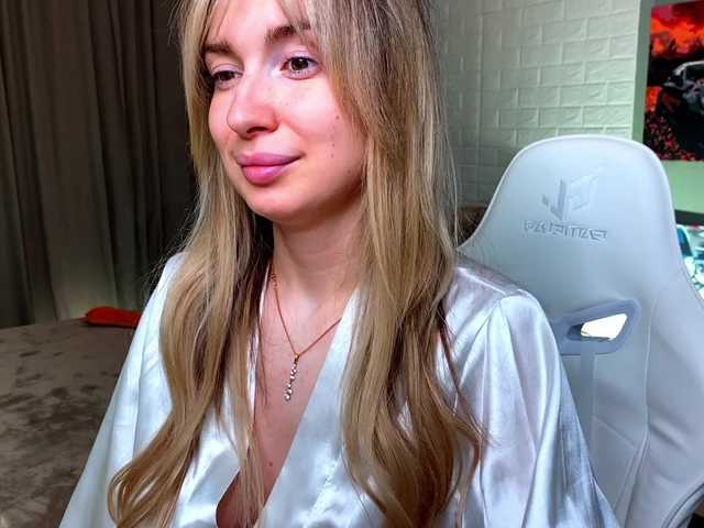 x-----x's BongaCams show and profile