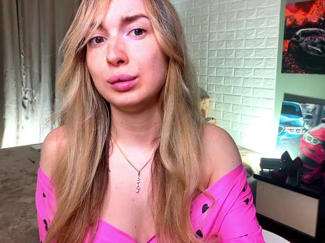 x-----x's BongaCams show and profile