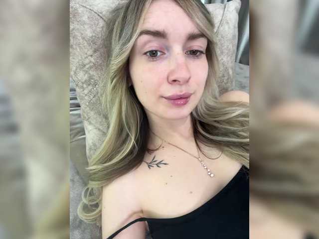 x-----x's BongaCams profile