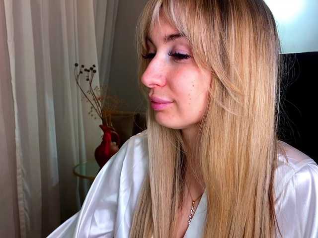 x-----x's BongaCams show and profile