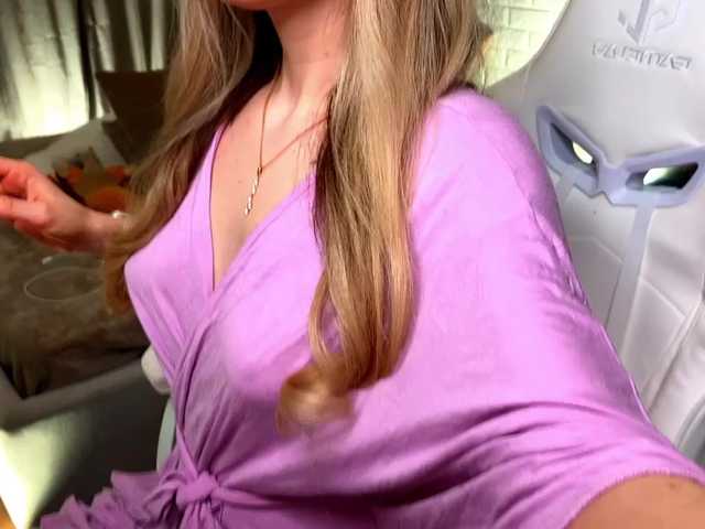 x-----x's BongaCams show and profile