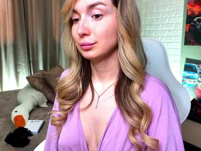 x-----x's BongaCams show and profile