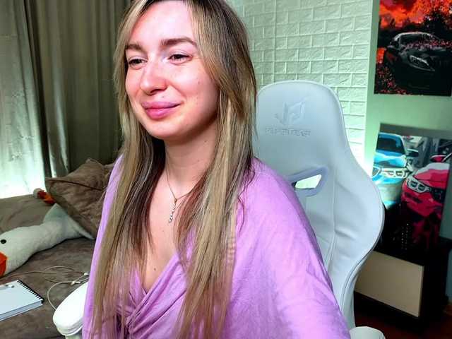 x-----x's BongaCams show and profile