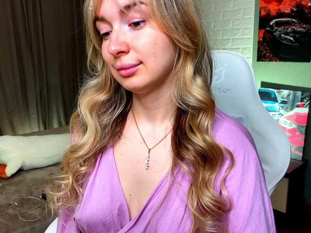 x-----x's BongaCams show and profile