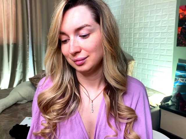 x-----x's BongaCams show and profile