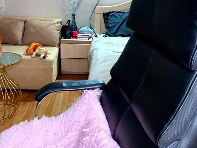 x-----x's BongaCams show and profile