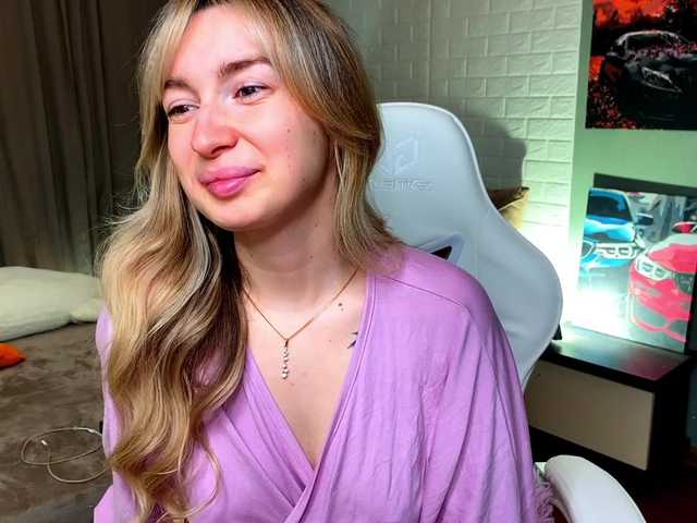 x-----x's BongaCams show and profile