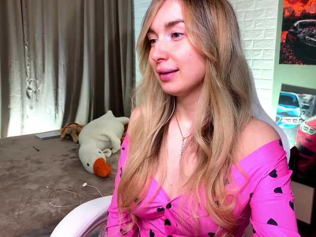 x-----x's BongaCams show and profile