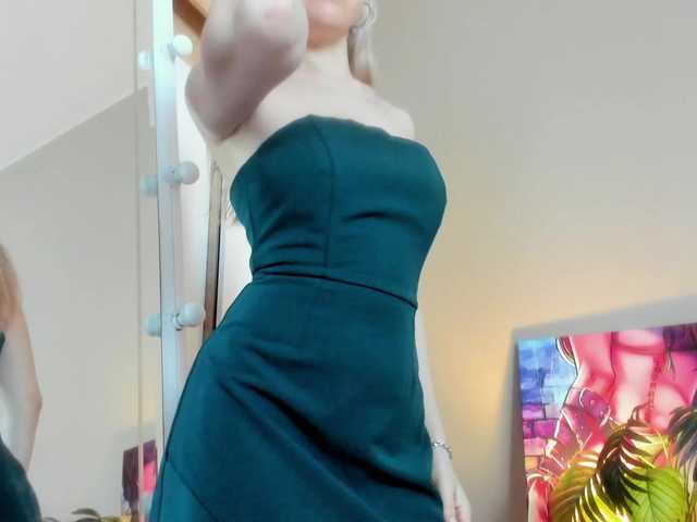 SweetLady697's BongaCams show and profile