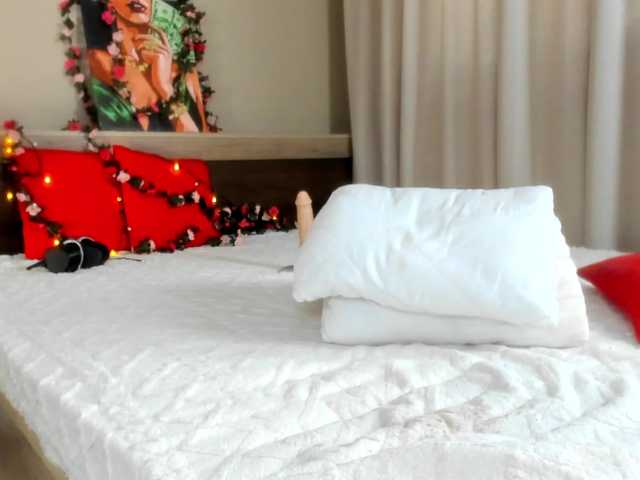 SweetLady697's BongaCams show and profile