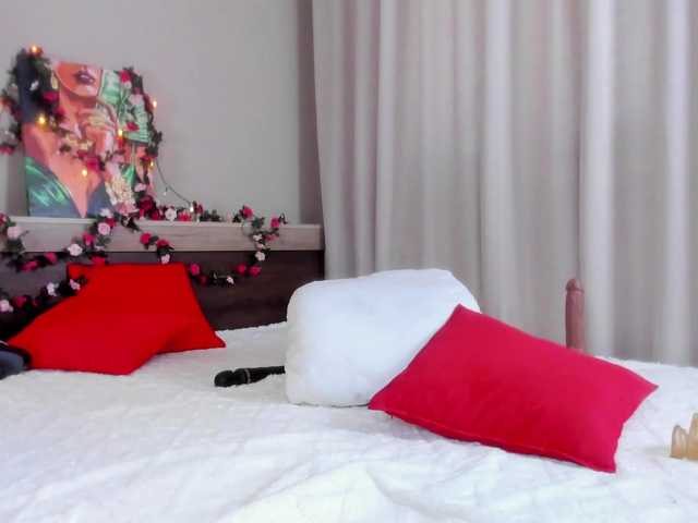 SweetLady697's BongaCams show and profile