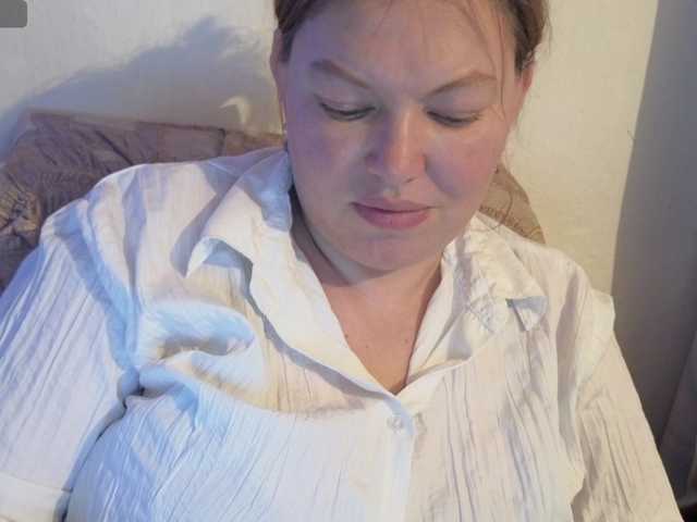 Juliamad's BongaCams show and profile