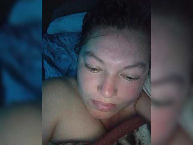 Juliamad's BongaCams show and profile