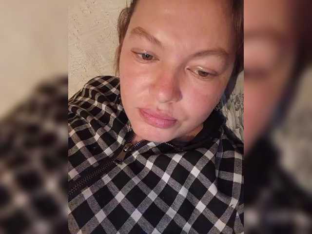 Juliamad's BongaCams show and profile